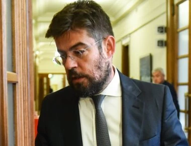 Ο Μιχάλης Καλογήρου «αδειάζει» τον Κοντονή: Αποσύρει το σχέδιο νόμου για τη τριχοτόμηση του Πρωτοδικείου